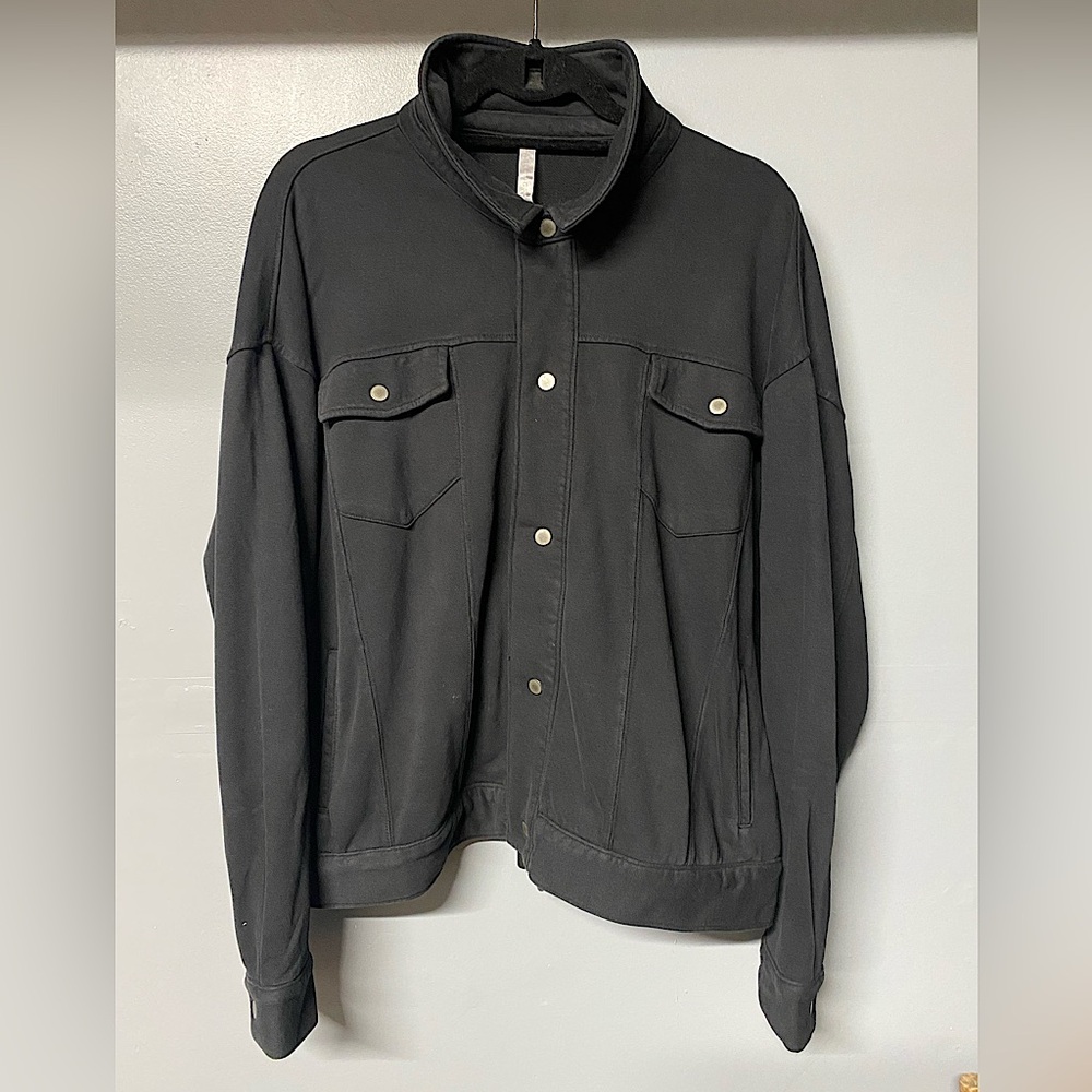 Fabletics Sweater Men’s Large Black Long Sleeve Button Up